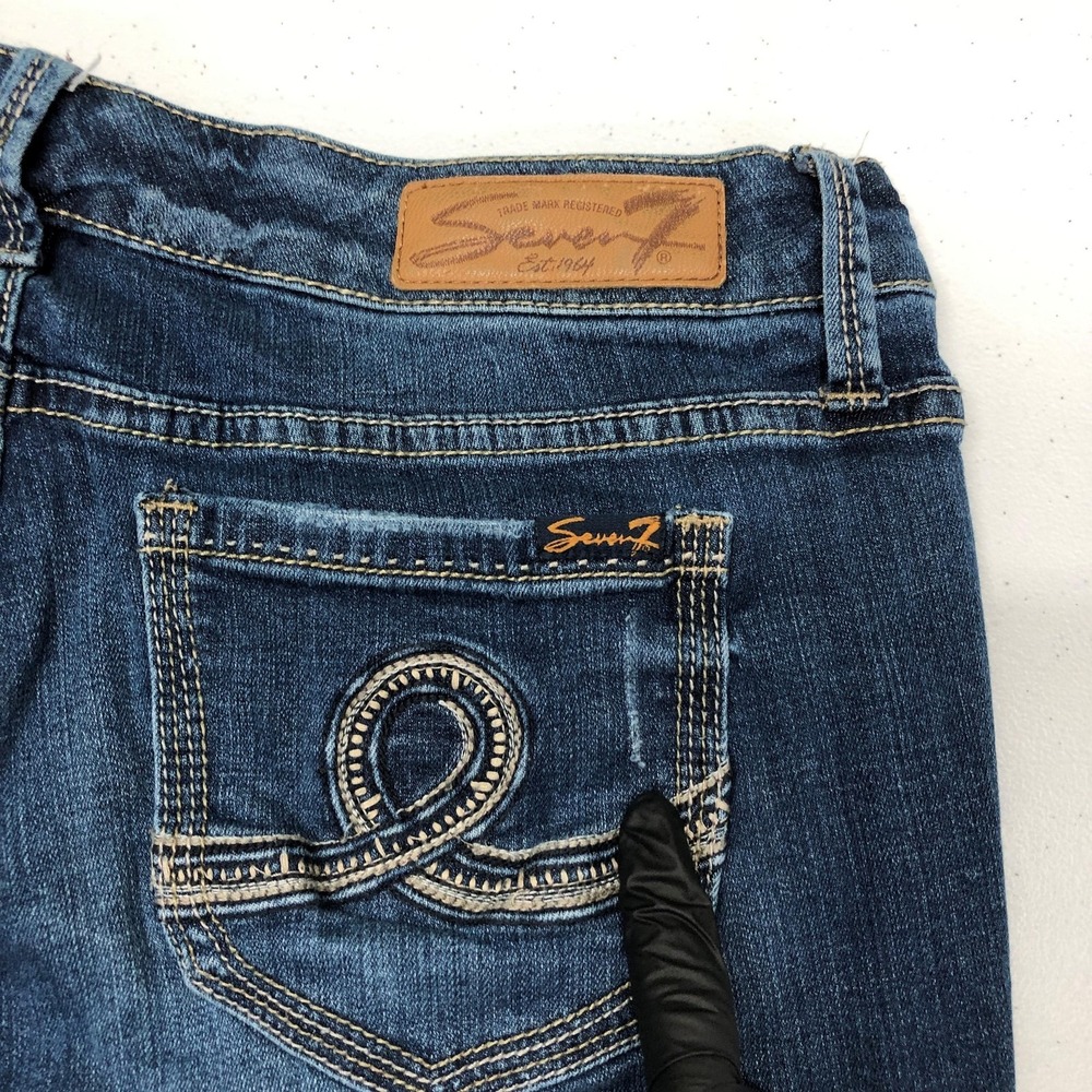 Seven7 Capri Jeans Womens 10 Blue Mid Rise Distressed Embroidered Stretch Denim - Picture 12 of 13
